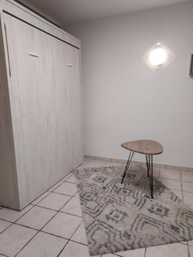 En Résidence Parking Couvert Gratuit *